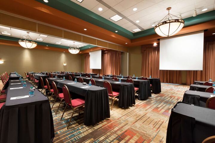 Embassy Suites by Hilton Albuquerque