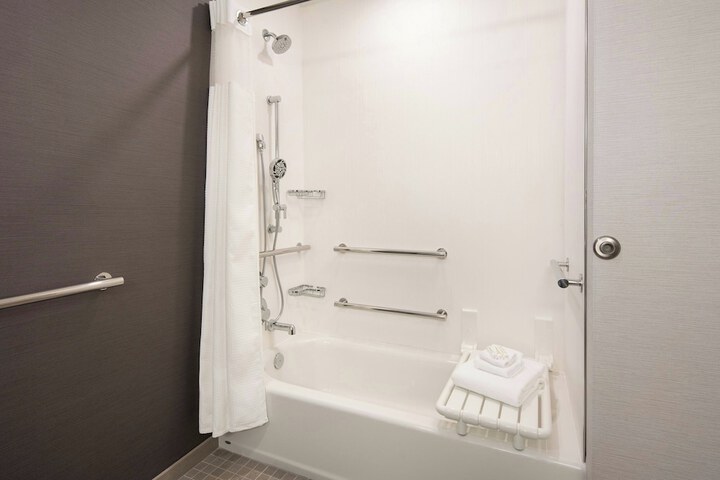 Courtyard by Marriott Fresno Clovis