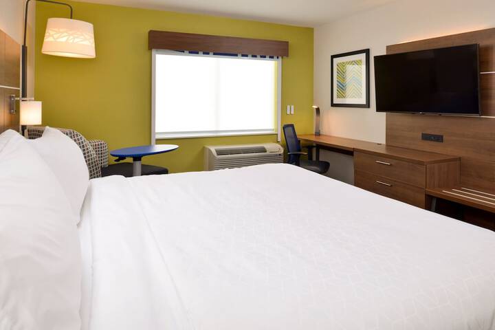Room 30 of 63