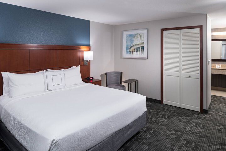 Room 15 of 34