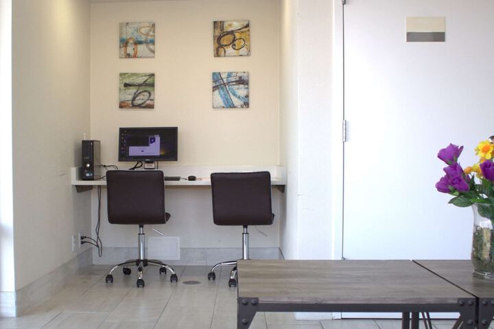 Business Center 26 of 26
