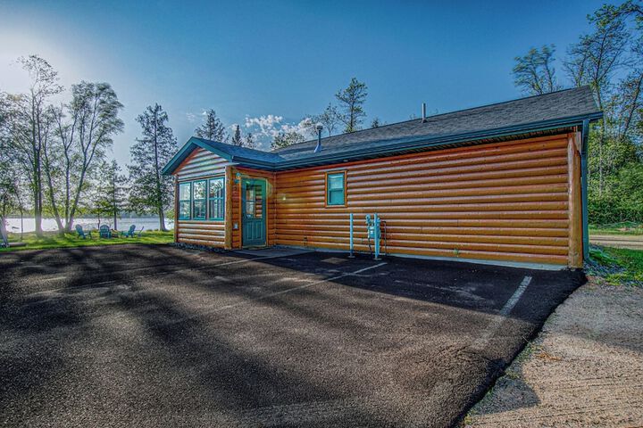 Lenas Northern Pines Resort
