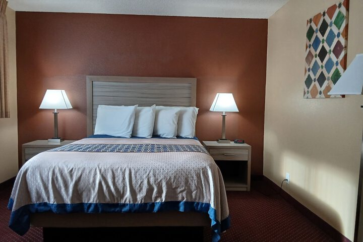Room 37 of 40