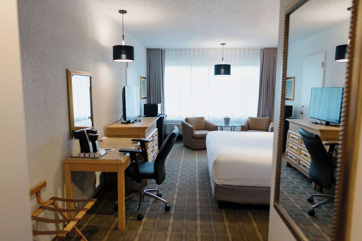 Room 16 of 34