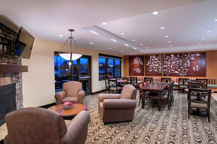 Hotel Interior 6 of 22