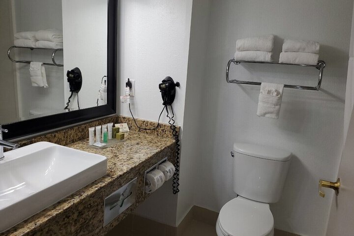 Country Inn & Suites by Radisson Buford at Mall of Georgia, GA