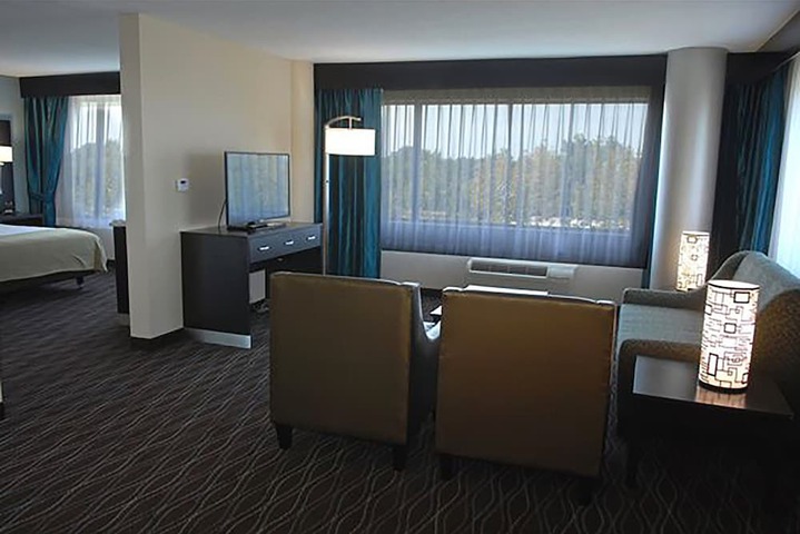 Room 70 of 99