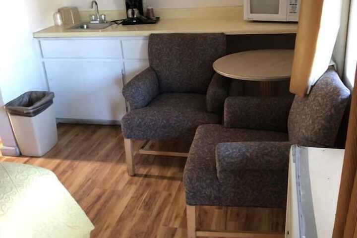 Kelseyville Motel