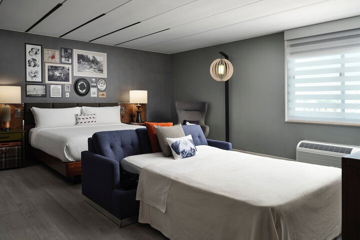 Room 47 of 103
