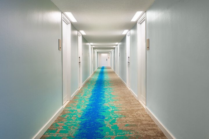 Ballroom/Hall 63 of 76