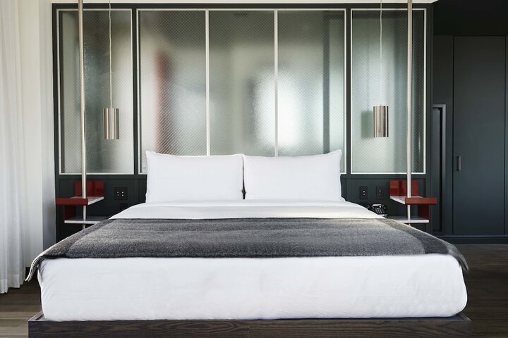 Room 43 of 88