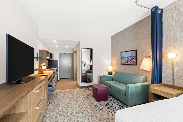 Home2 Suites by Hilton Hendersonville