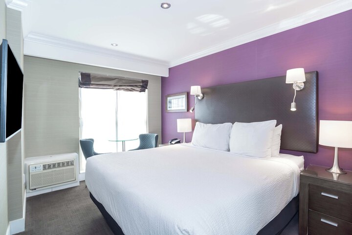 Sandman Signature Kamloops Hotel