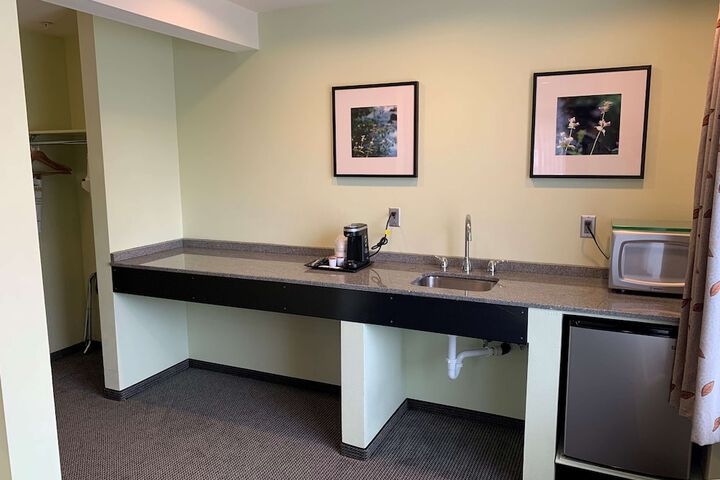 Best Western Snowcap Lodge