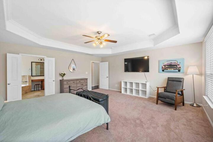 Houston House Sleeps 16~Arcade Style Game Room