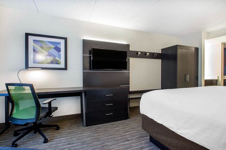 Room 29 of 38