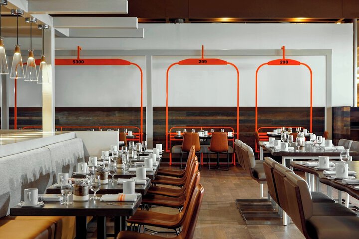 Dining 52 of 62