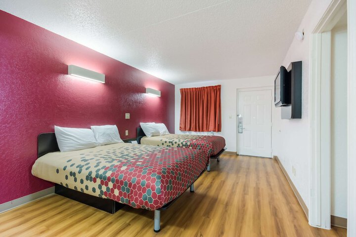 Room 26 of 39