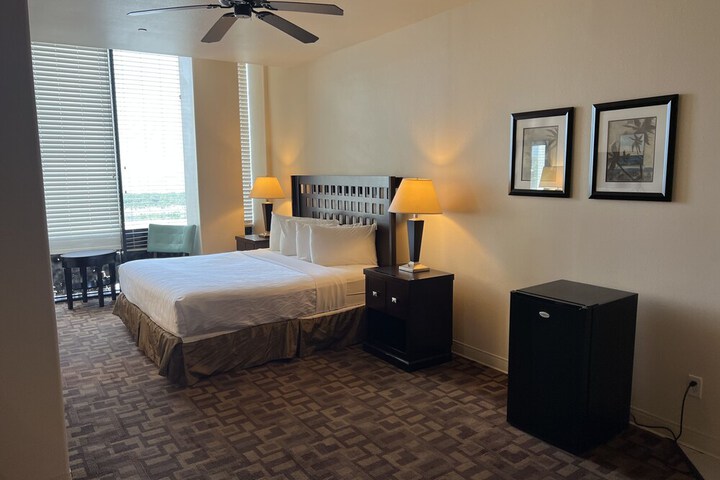 Sunchase Inn & Suites