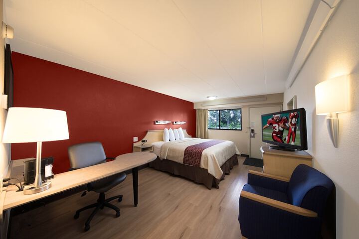 Room 28 of 32