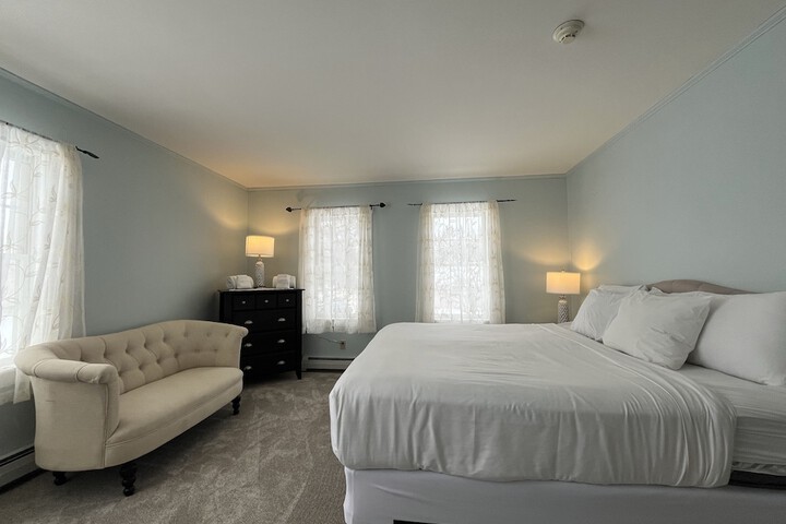 Room 146 of 294