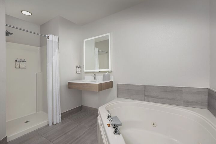 Holiday Inn Express & Suites Superior by IHG
