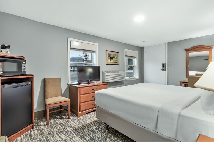 Room 51 of 68