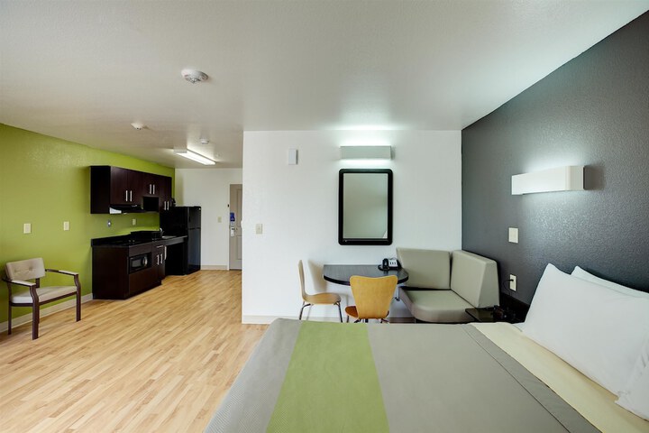 Room 20 of 38
