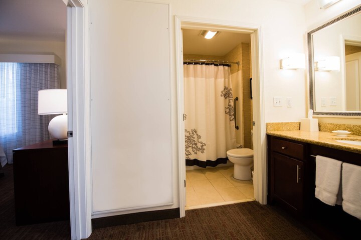 Room 58 of 106