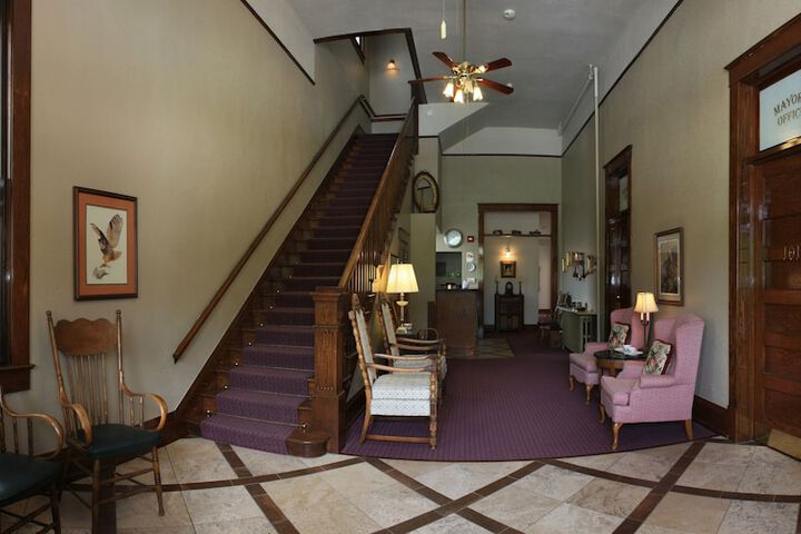 Town Hall Inn