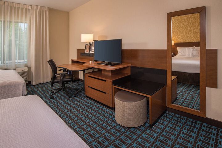 Room 17 of 37