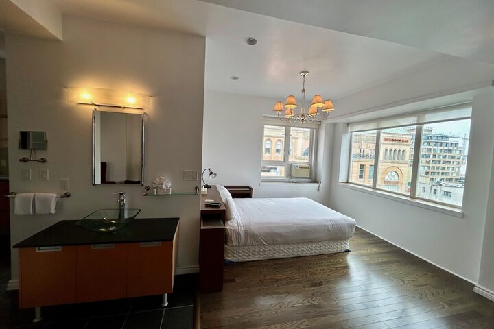 Room 41 of 67