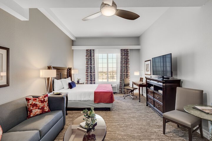 Ayres Suites Mission Viejo – Lake Forest