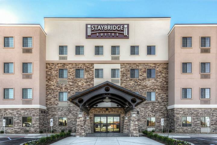 Staybridge Suites St. Louis - Westport by IHG