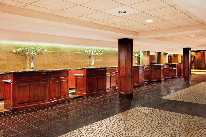 Sheraton Greensboro at Four Seasons