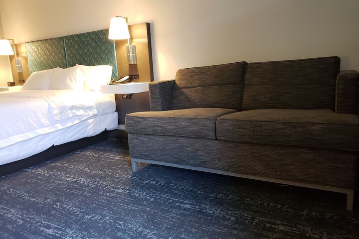Room 80 of 169