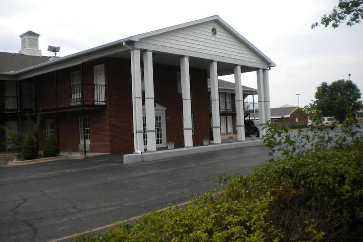 Hotel 3 of 43