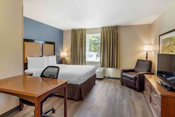 Room 16 of 33