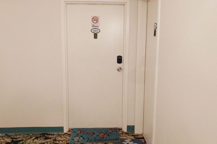 Room 65 of 137