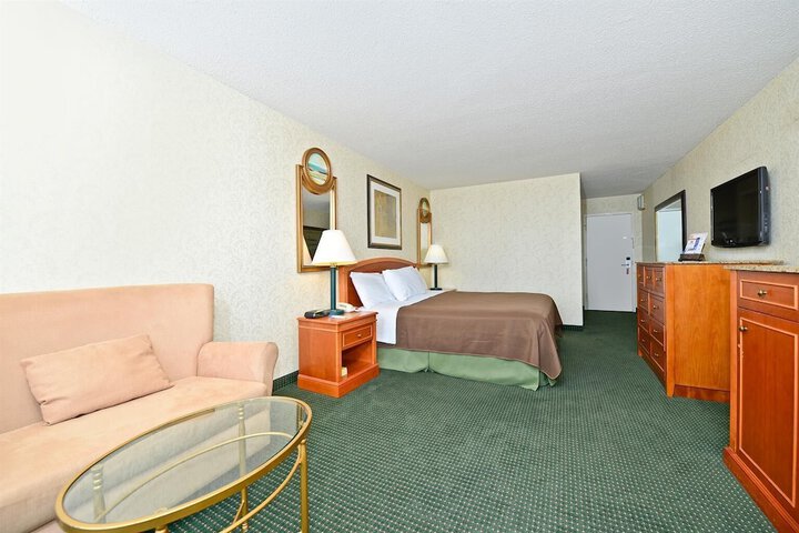 Room 19 of 28