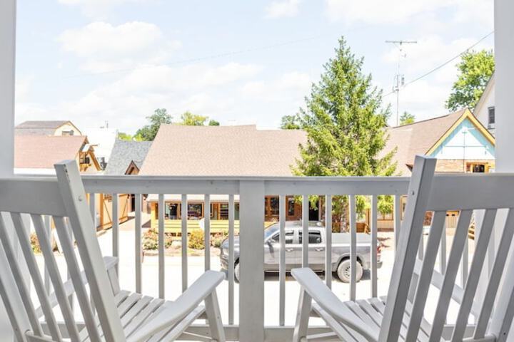 Artists Colony Inn