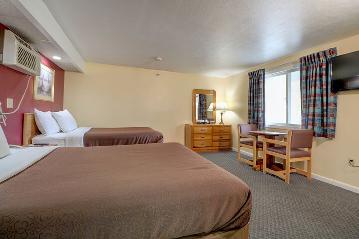 Room 10 of 20