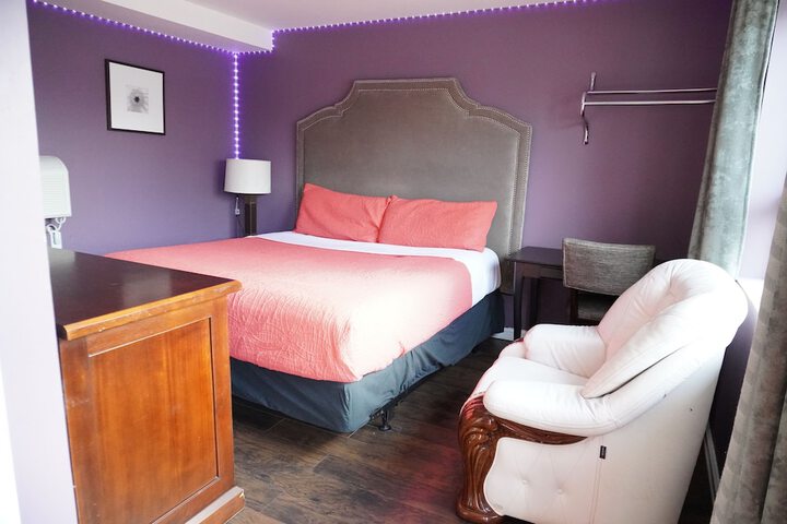 Room 18 of 24