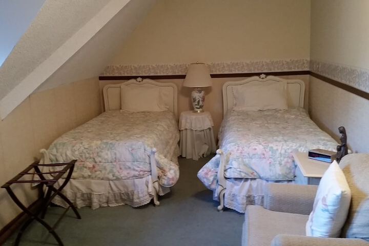 Room 16 of 31