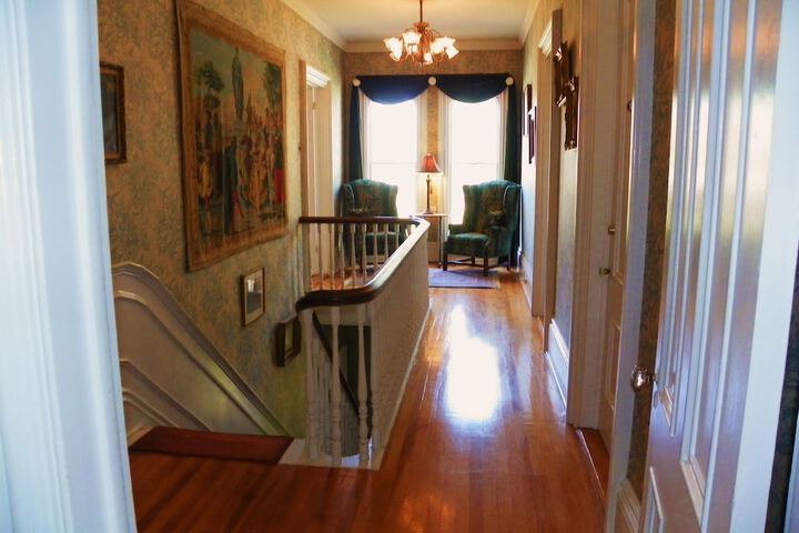 Ballroom/Hall 92 of 114