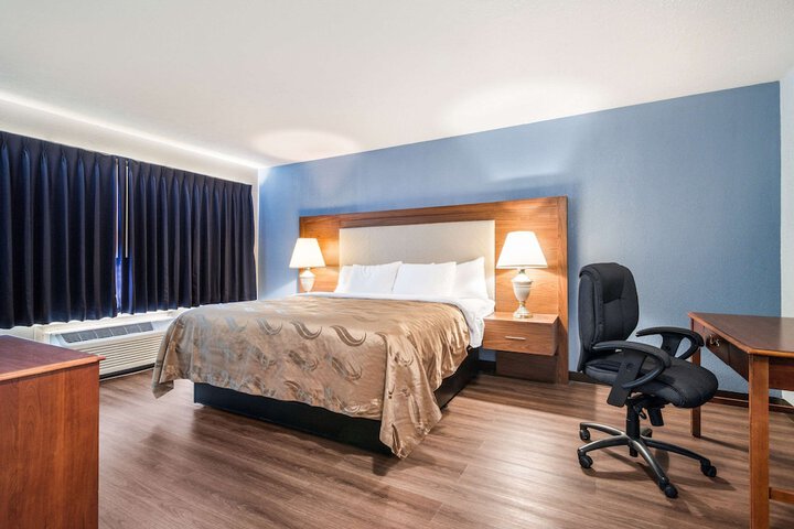 Room 26 of 75
