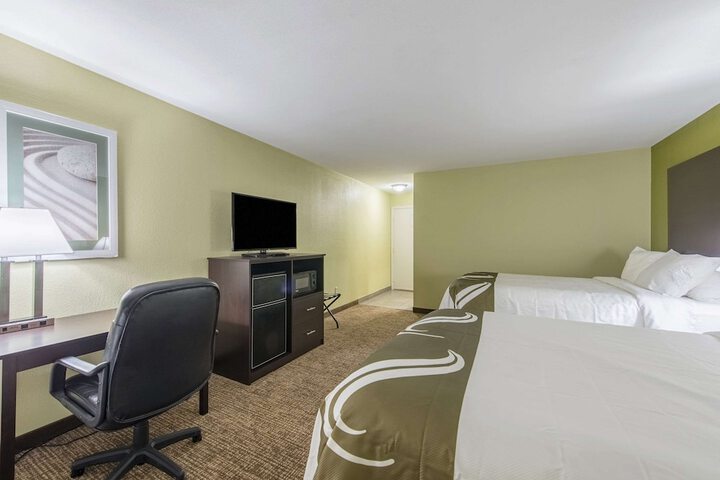 Room 9 of 29