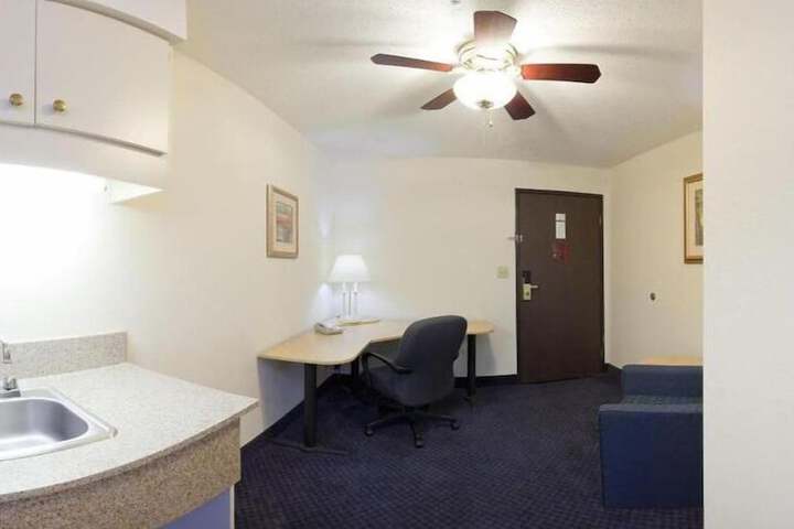 Holiday Inn Express Fayetteville- Univ of AR Area by IHG