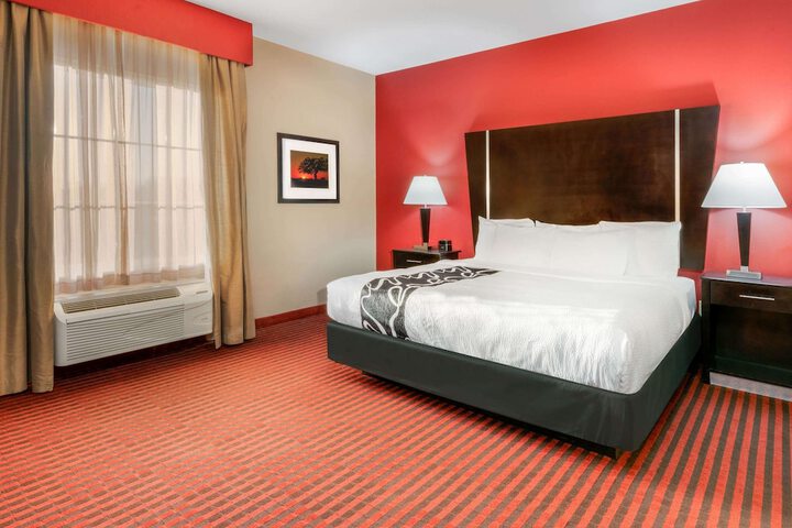 Room 10 of 31
