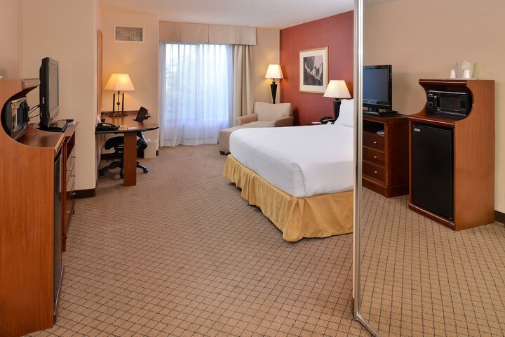 Room 43 of 60